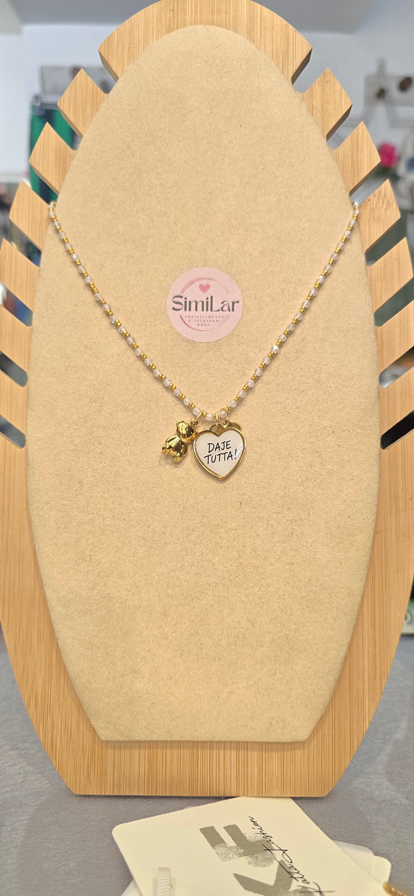 # Collana CRISTALLINI bianca " daje tutta" 3 charms