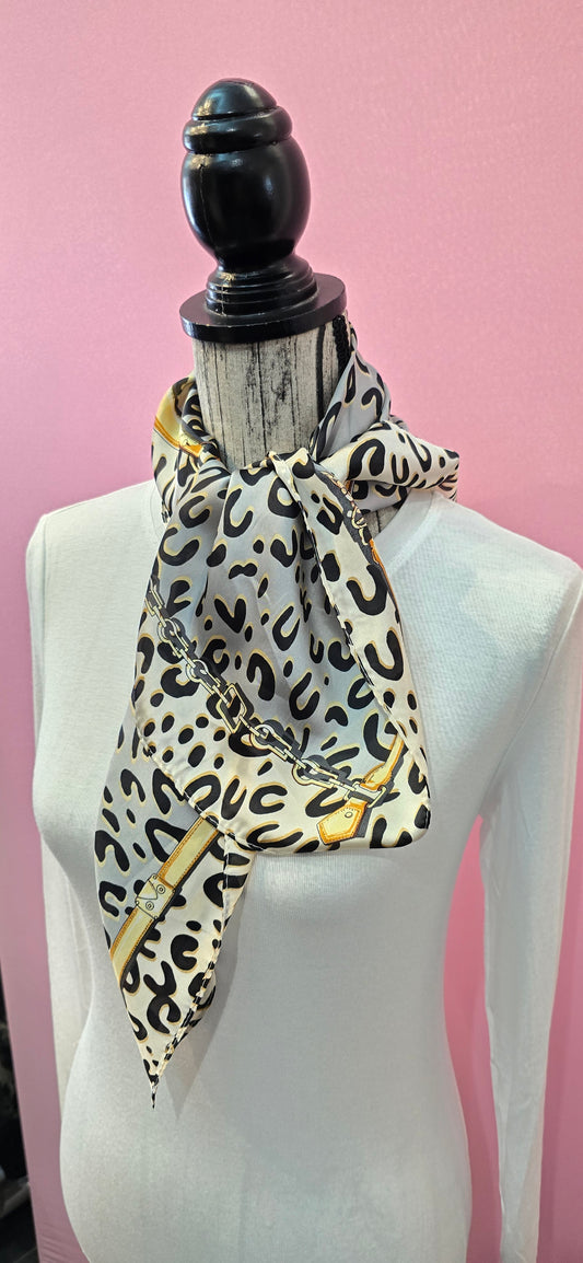 Fazzoletto da collo  Passi silenziosi