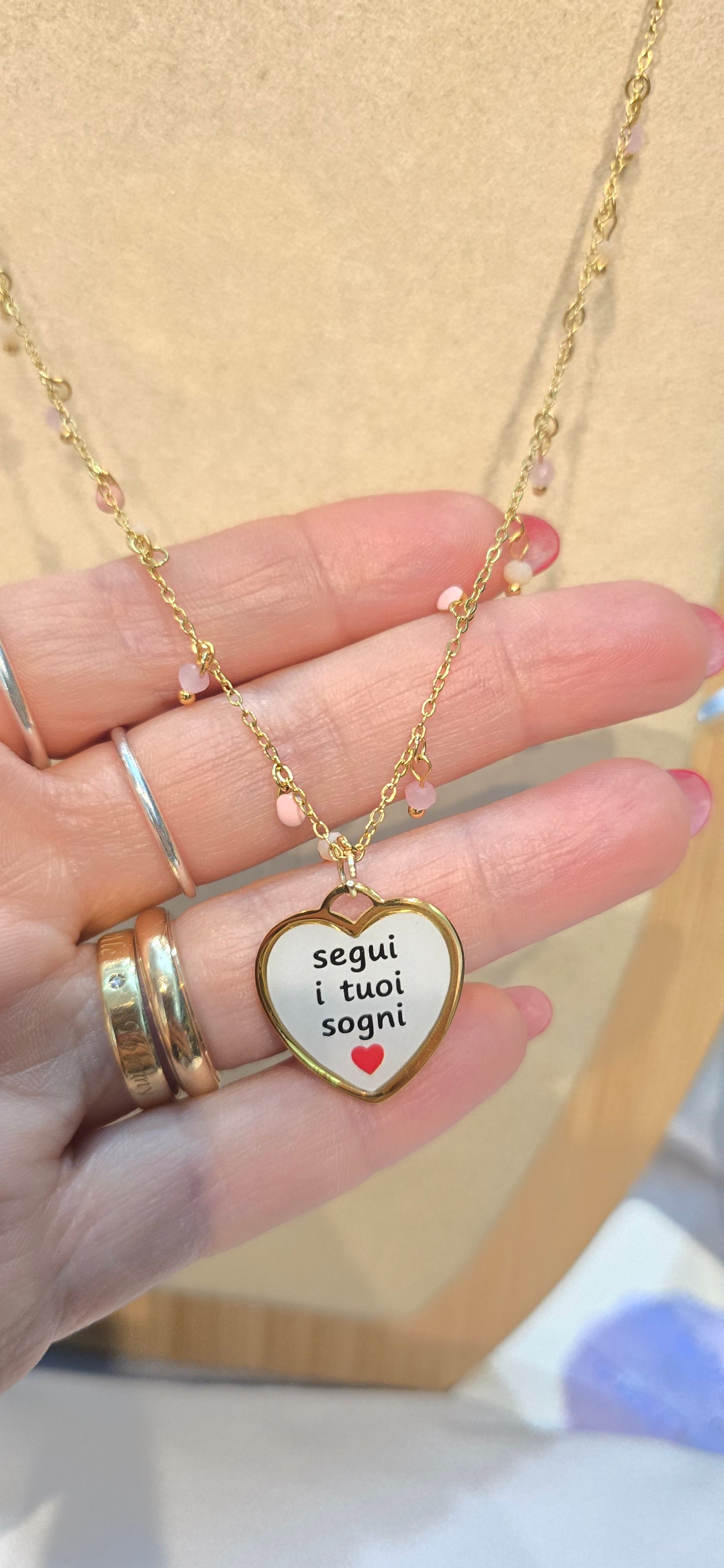 # Collana MOOD ciondolini rosa  " segui i tuoi sogni"