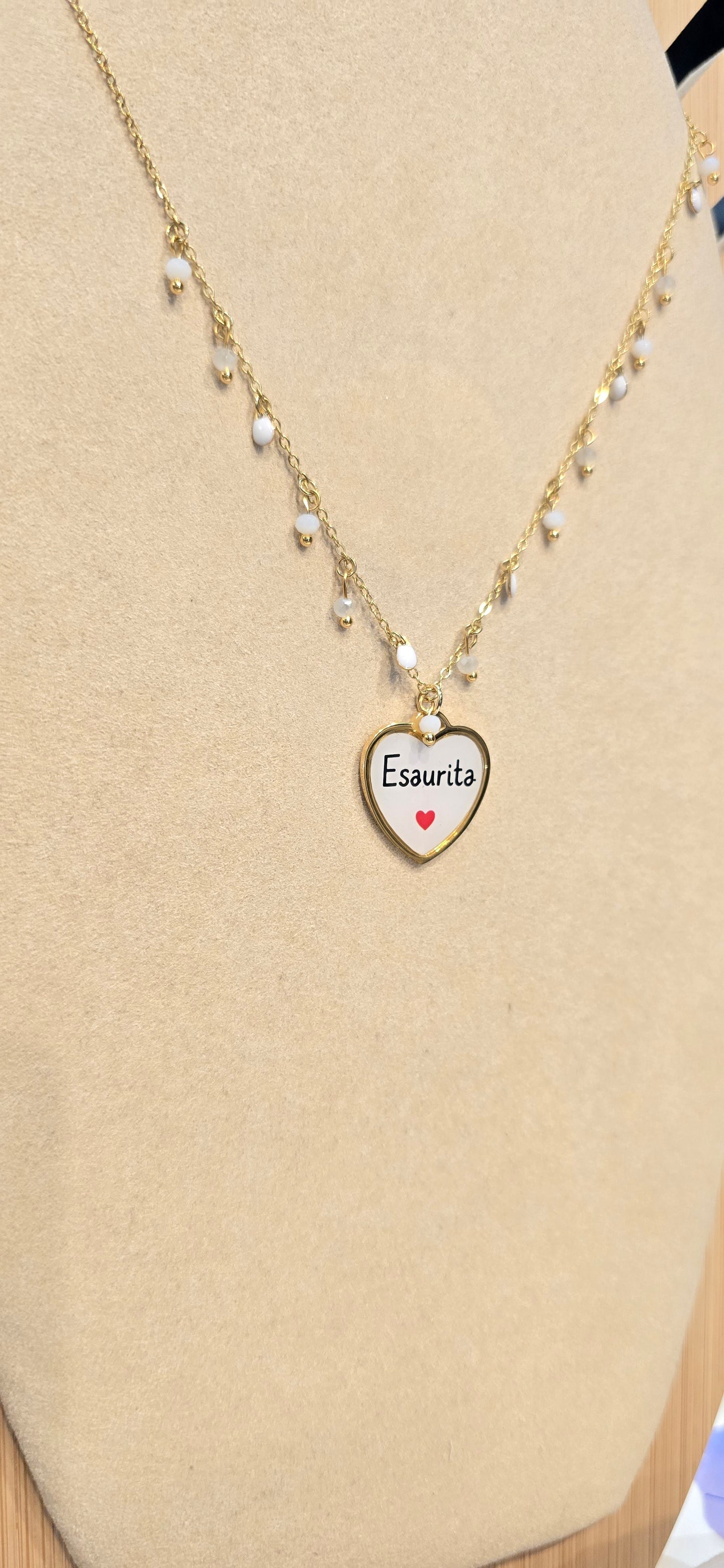 # Collana MOOD ciondolini bianca " esaurita"