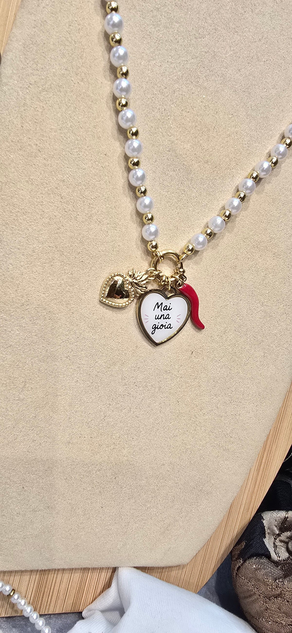 # Collana "MOOD" perle MAI NA GIOIA