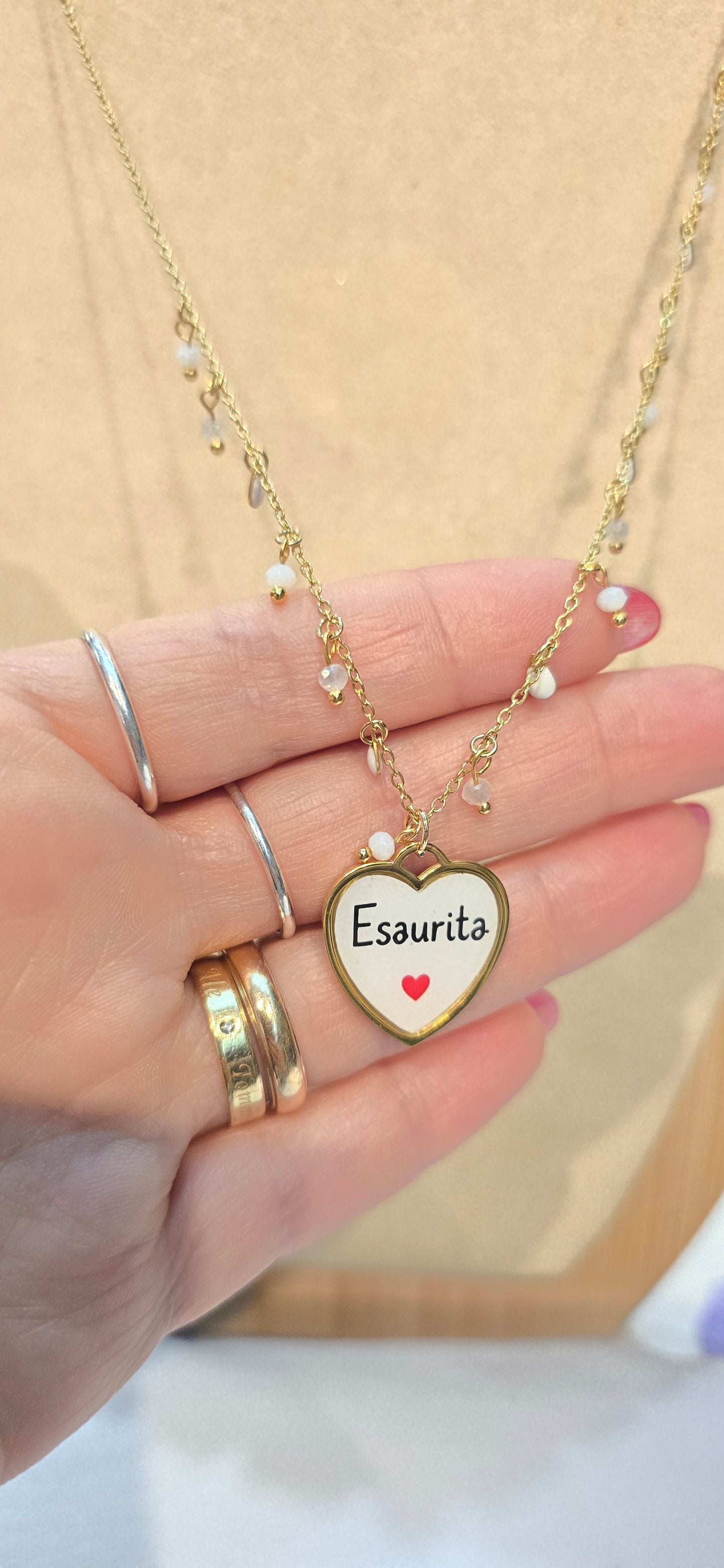 # Collana MOOD ciondolini bianca " esaurita"
