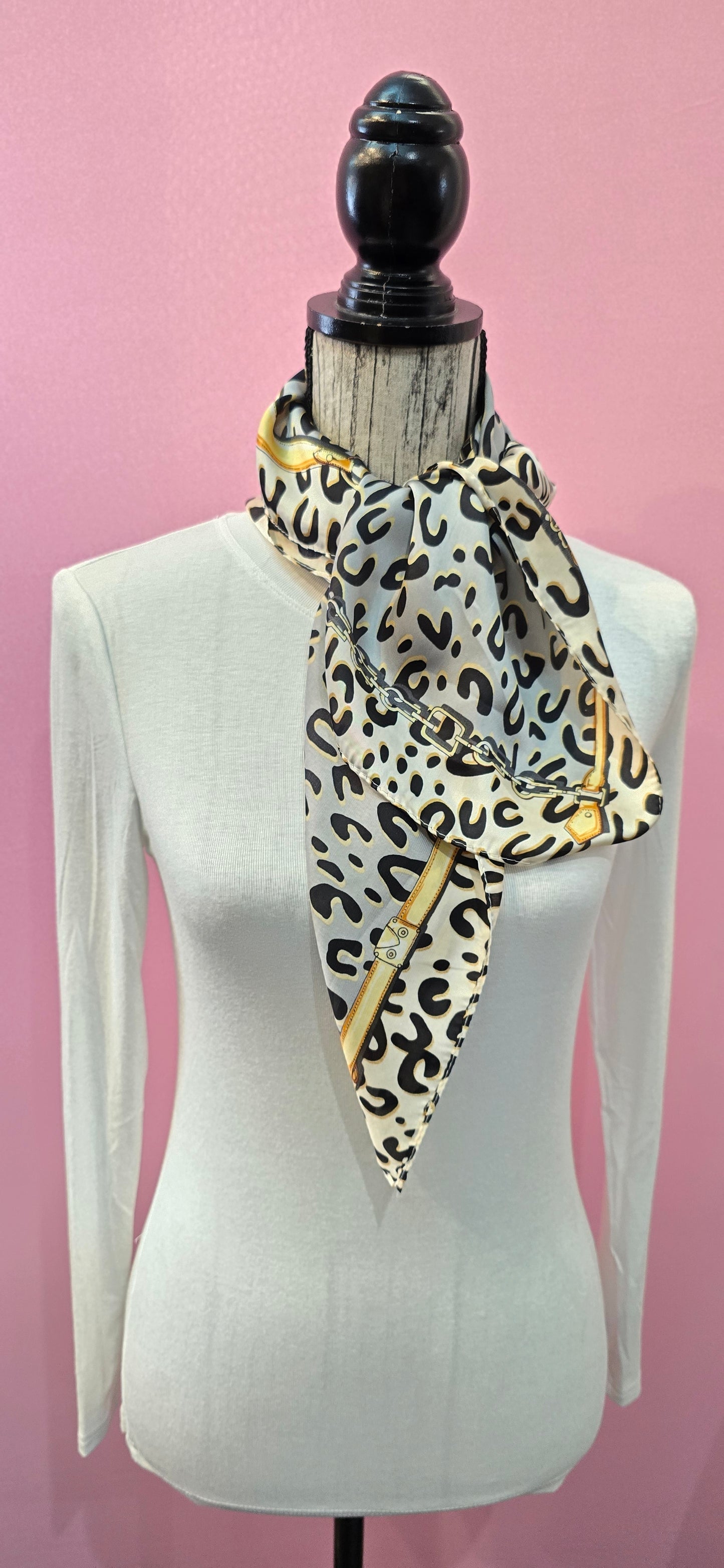 Fazzoletto da collo  Passi silenziosi