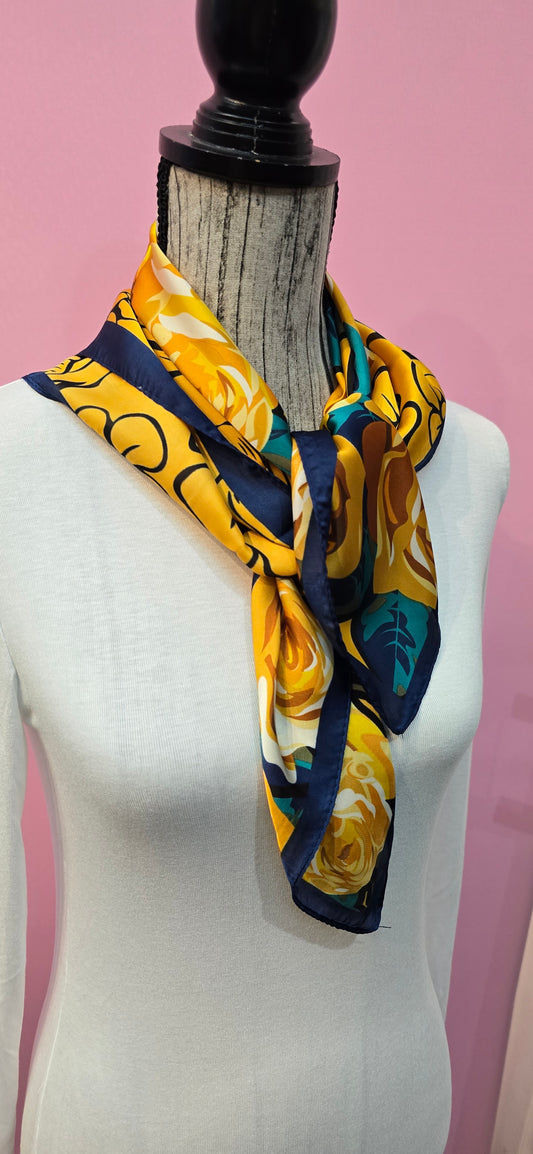 Fazzoletto da collo Rose in fiore