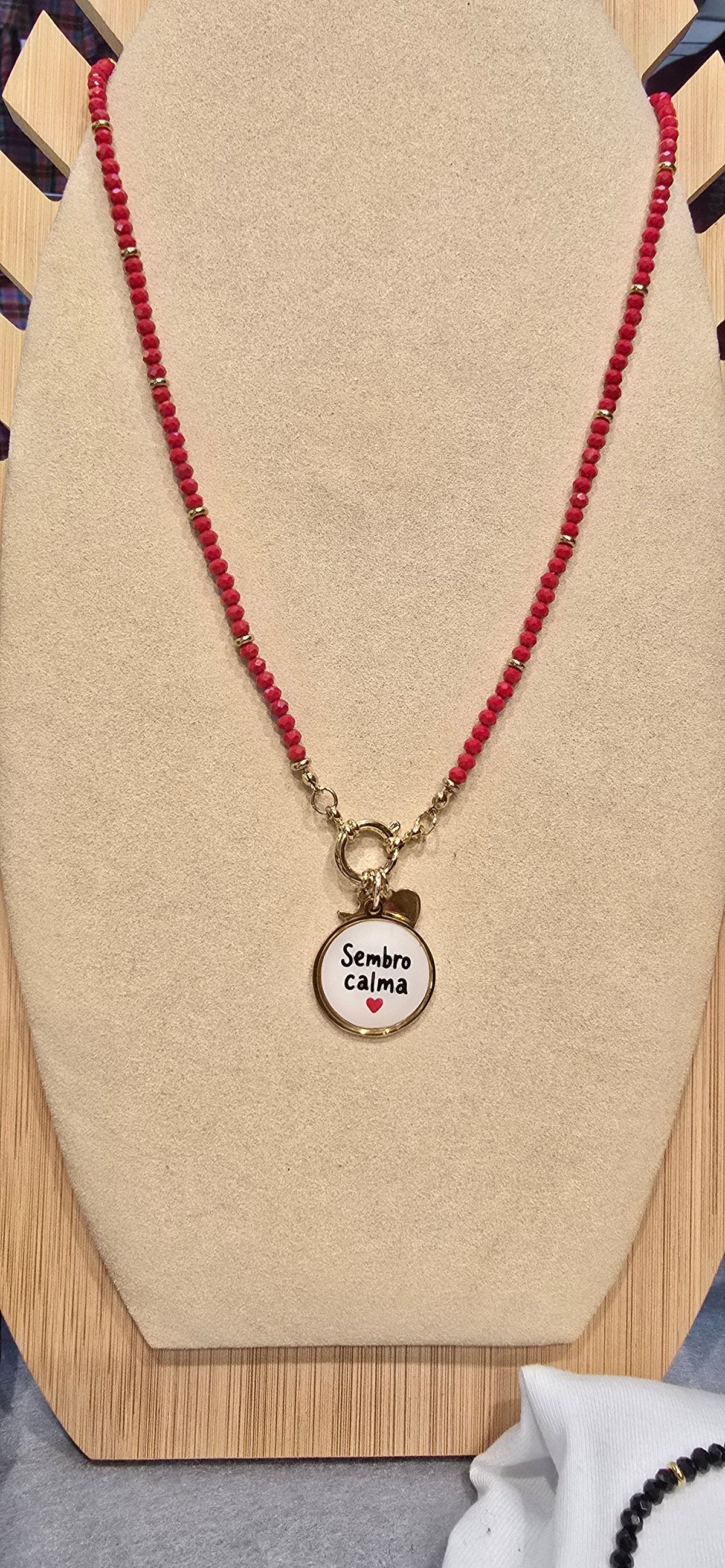# Collana MOOD pallini rosso SEMBRO CALMA